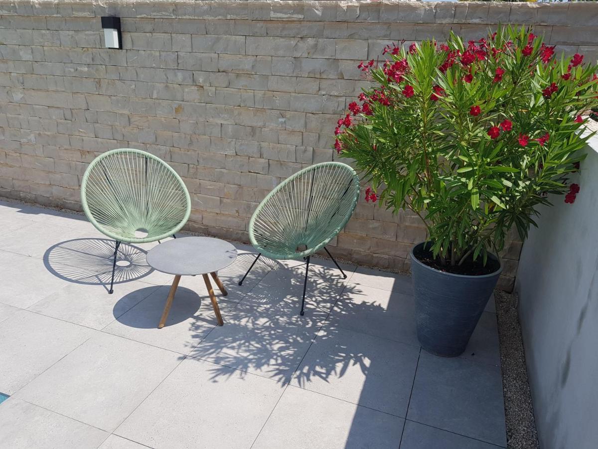 Haus Dalmatia With Heated Pool Apartamento Bibinje Exterior foto