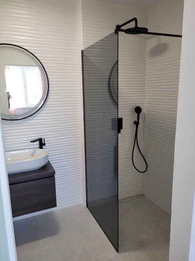 Haus Dalmatia With Heated Pool Apartamento Bibinje Exterior foto