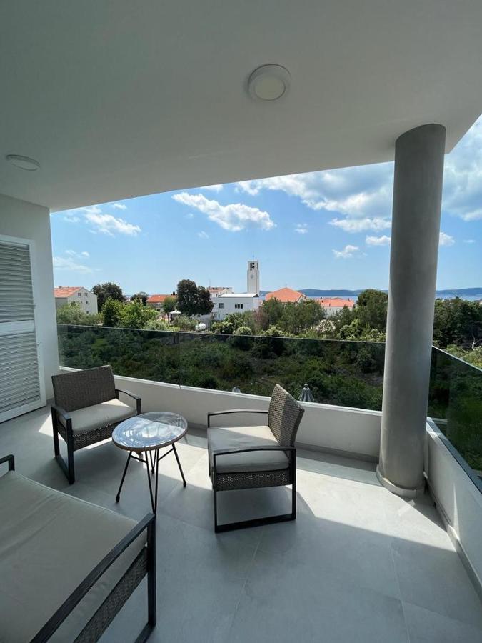 Haus Dalmatia With Heated Pool Apartamento Bibinje Exterior foto