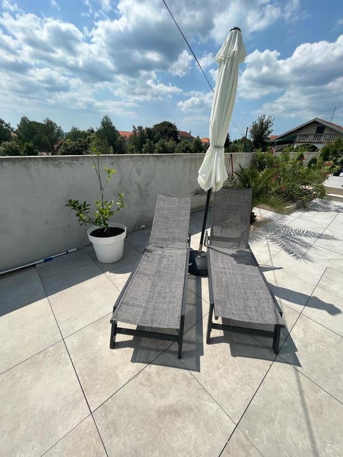 Haus Dalmatia With Heated Pool Apartamento Bibinje Exterior foto
