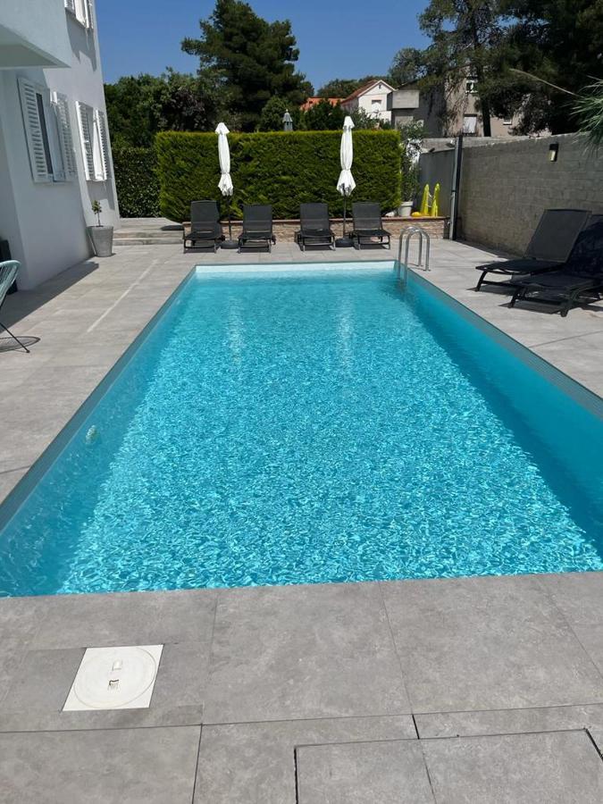 Haus Dalmatia With Heated Pool Apartamento Bibinje Exterior foto
