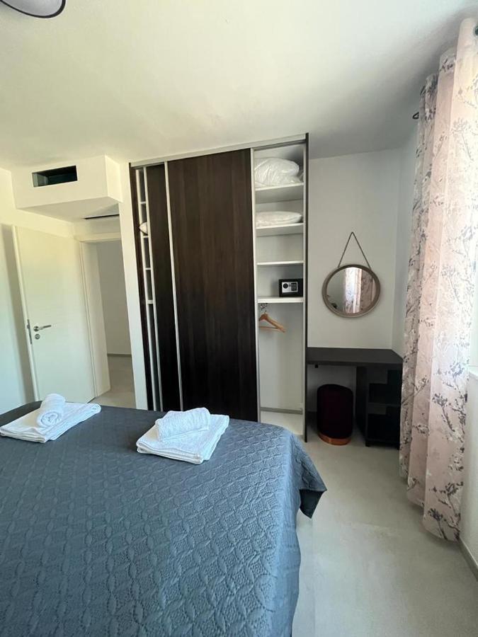 Haus Dalmatia With Heated Pool Apartamento Bibinje Exterior foto