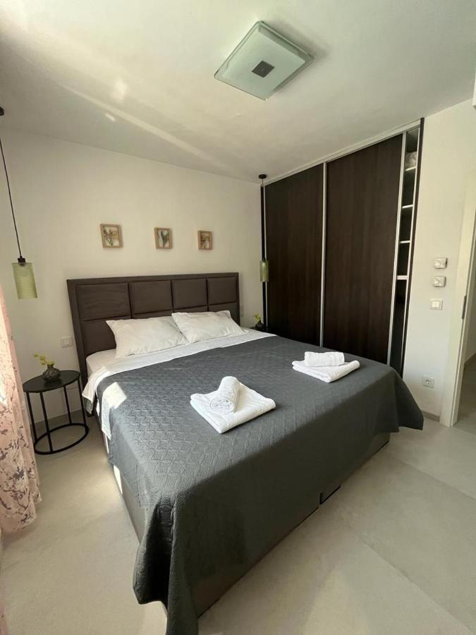Haus Dalmatia With Heated Pool Apartamento Bibinje Exterior foto