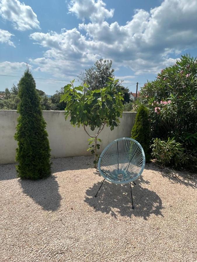 Haus Dalmatia With Heated Pool Apartamento Bibinje Exterior foto