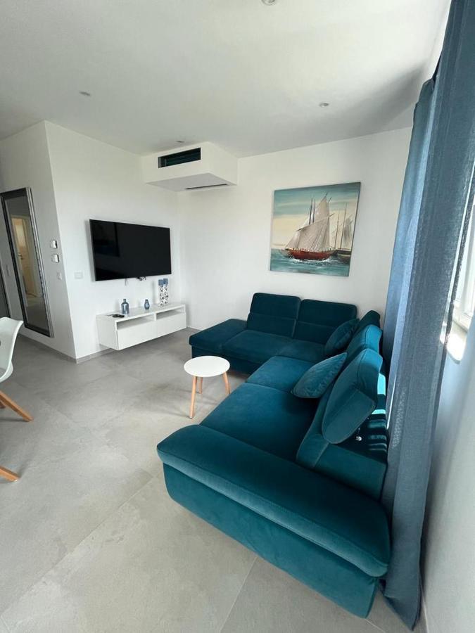 Haus Dalmatia With Heated Pool Apartamento Bibinje Exterior foto